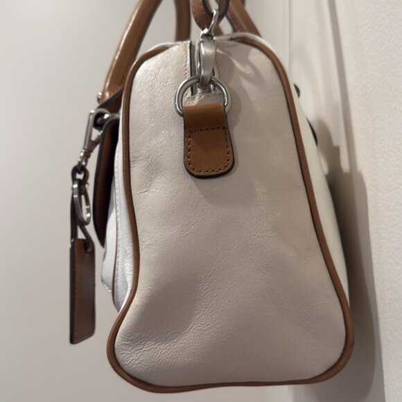 Etienne Aigner Vintage Leather Barrel Sarchel/Shoulder Bag (EUC) - Picture 5 of 15